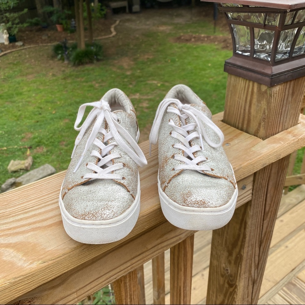 TOMS Silver Metallic Lennox Low Top Platform Lace Up Sneaker Size 6.5 - Picture 4 of 11
